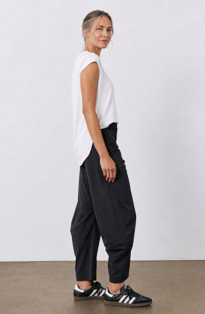 Pantalón Bruna — Barrel fit de cintura alta