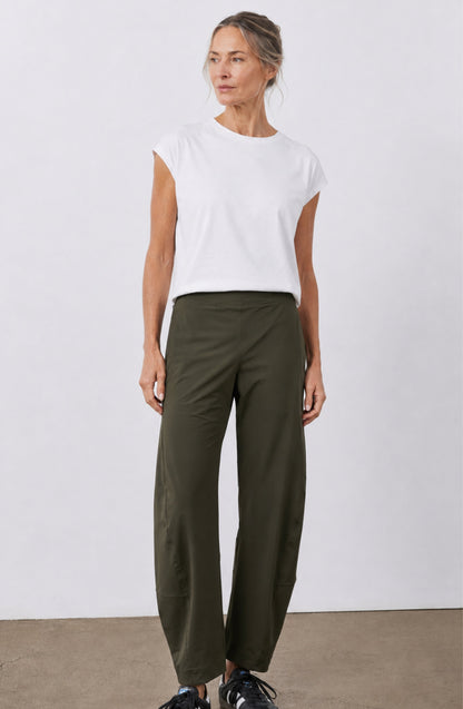 Pantalón Bruna — Barrel fit de cintura alta